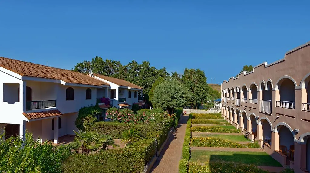 Santa Monica Resort-1